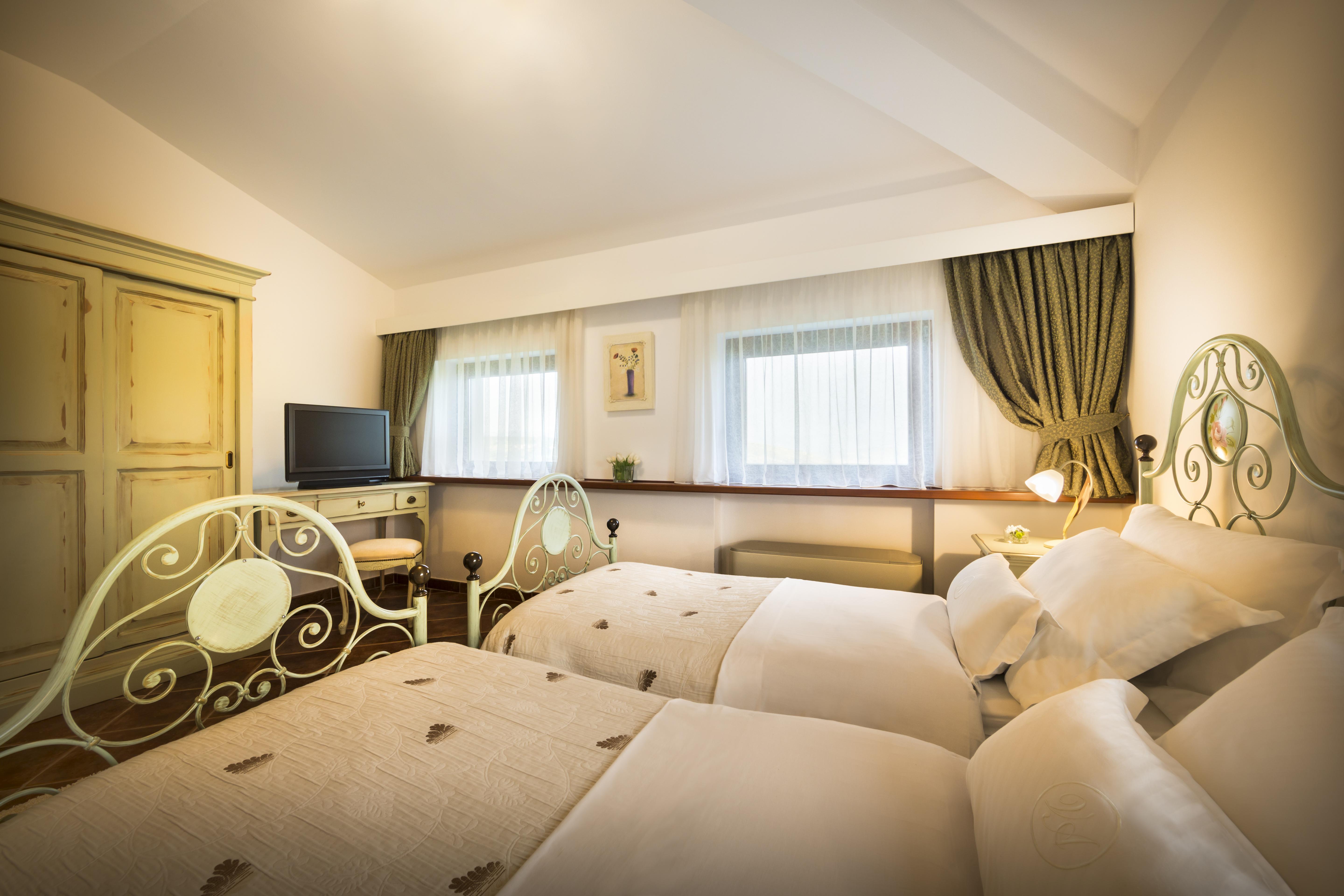B&B Palazzo Angelica Adults Only Oprtalj Esterno foto