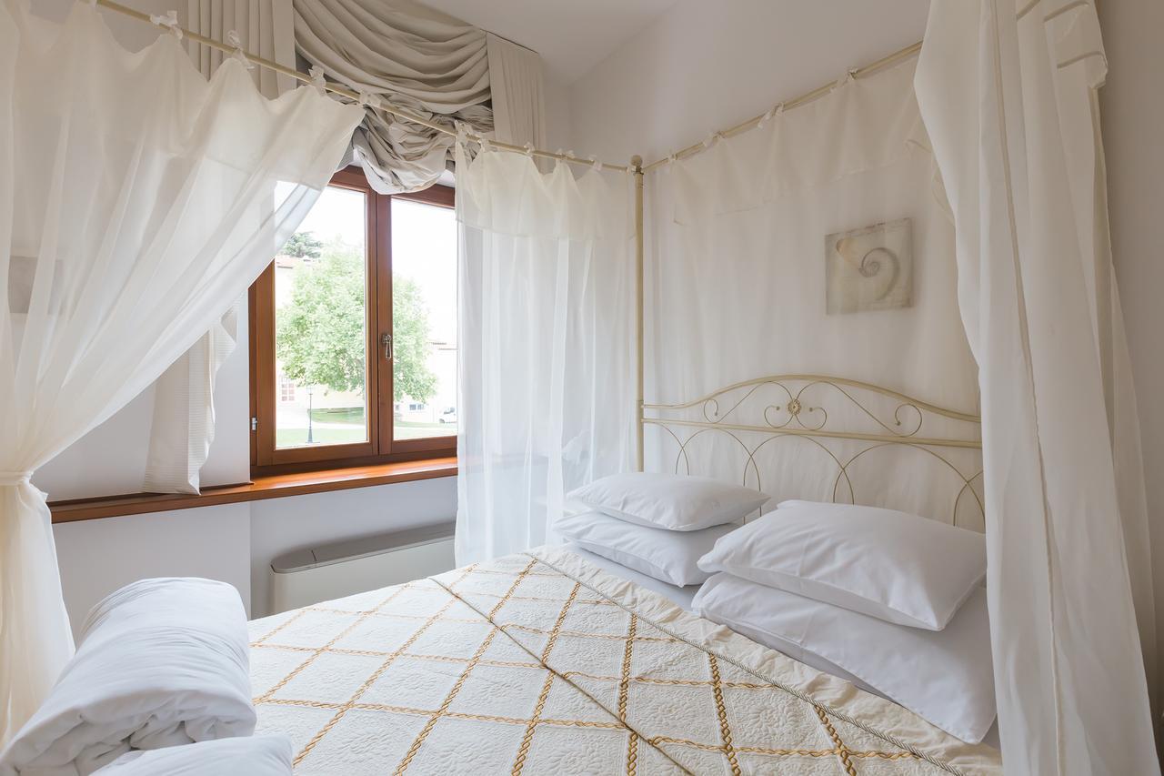 B&B Palazzo Angelica Adults Only Oprtalj Esterno foto