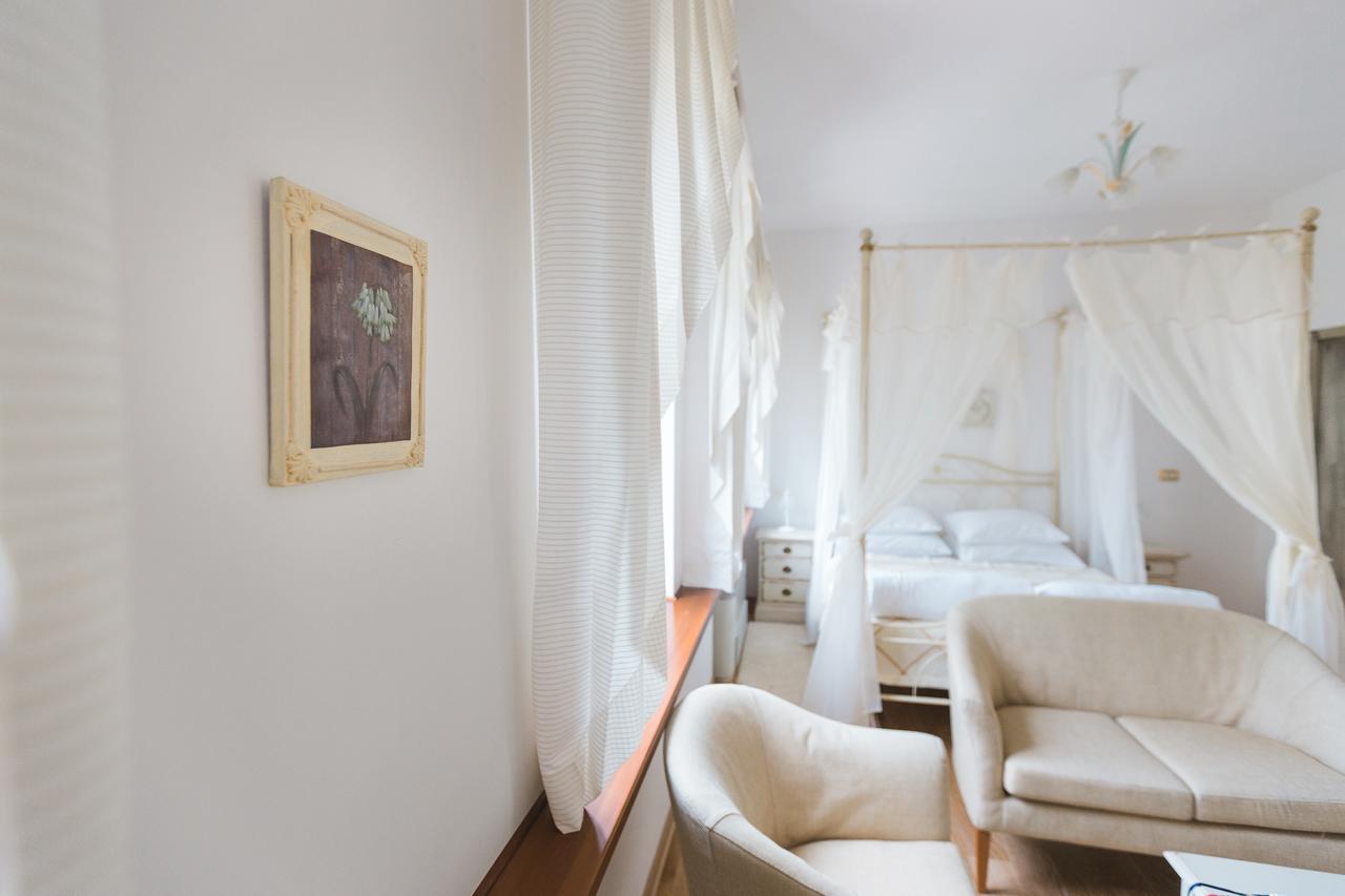 B&B Palazzo Angelica Adults Only Oprtalj Esterno foto